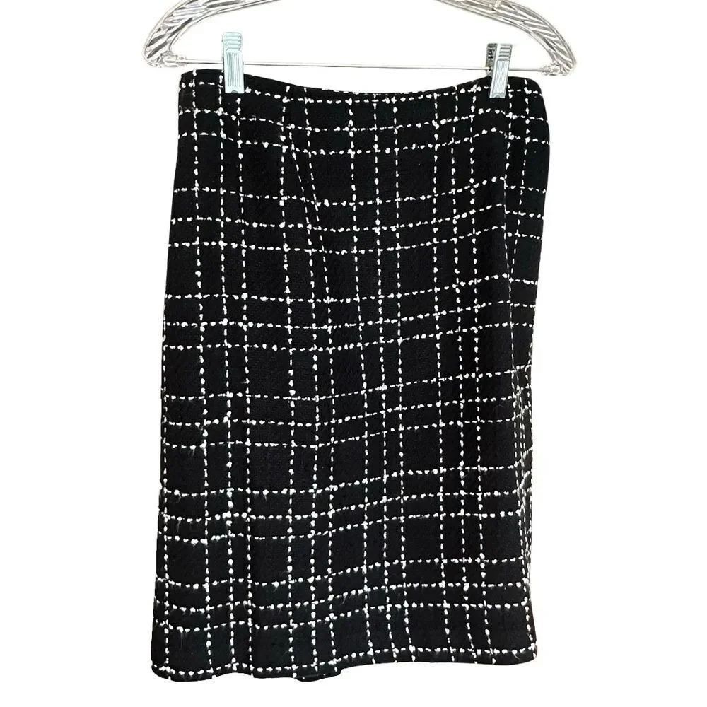 Nouveaux Pencil Lined Skirt Black & White Pattern Size 8